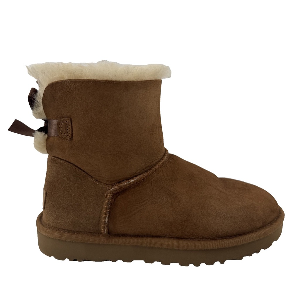 UGG Mini Bailey Bow II Boots Women 7 Chestnut Brown Suede Sheepskin Ankle Bootie